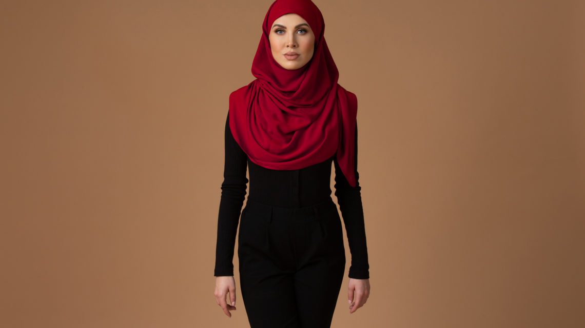 Hijab innovant, bonnet intégré, tout en un