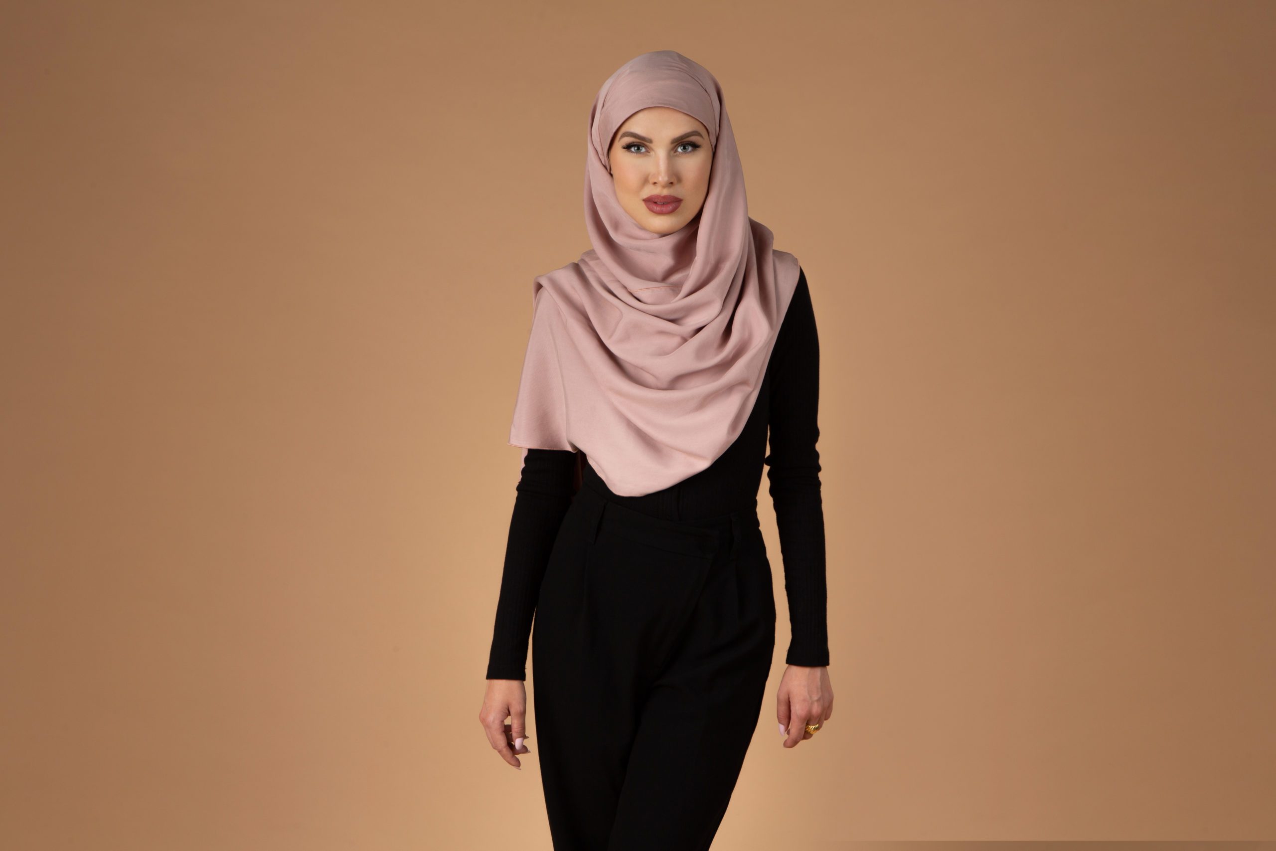 Hijab innovant, bonnet intégré, tout en un
