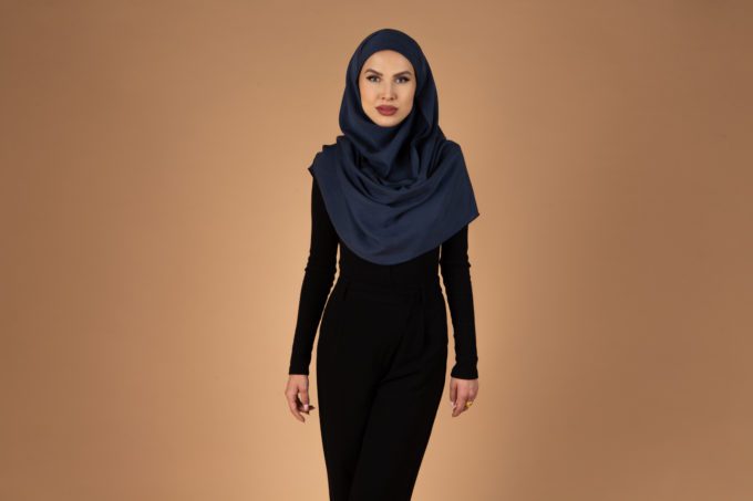 Coffret Ecrin BEDOUINE BLEU MARINE Hijab innovant, bonnet intégré, tout en un