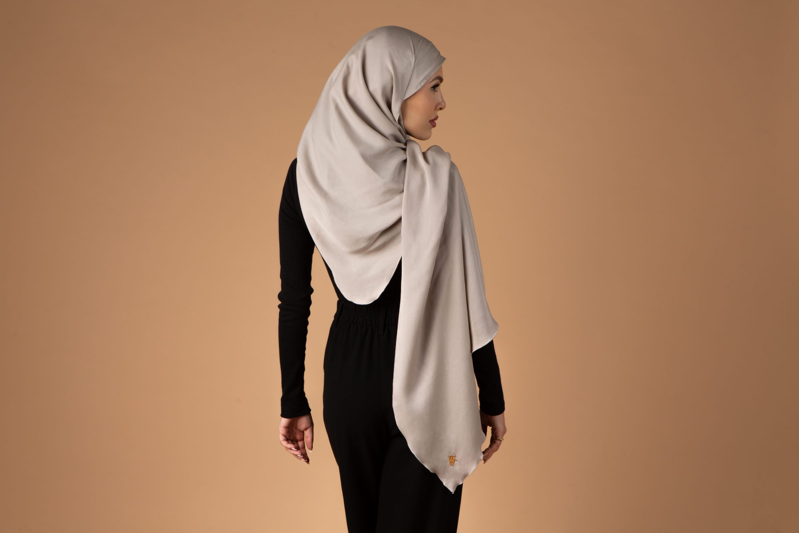 Hijab innovant, bonnet intégré, tout en un
