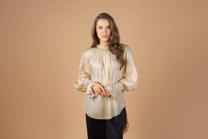Blouse BEDOUINE Blouse bedouine avec manche évasée et zip sur le coté pour différents styles